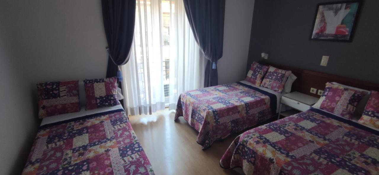 Hostal Felipe V Madrid Luaran gambar
