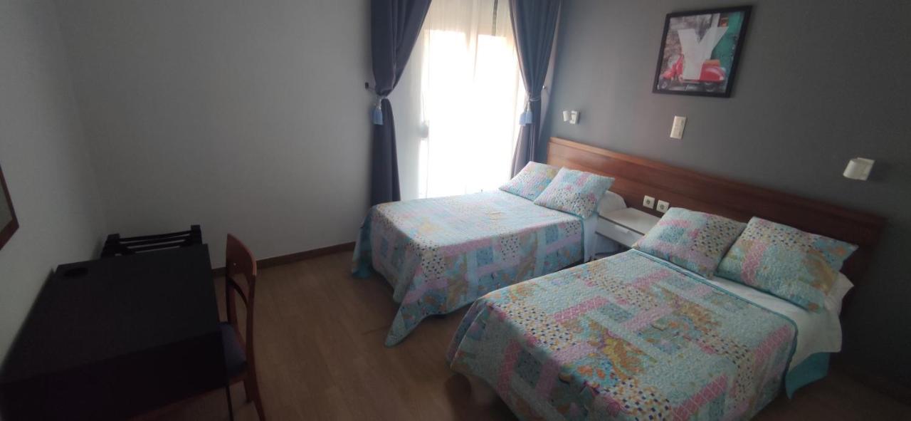 Hostal Felipe V Madrid Luaran gambar