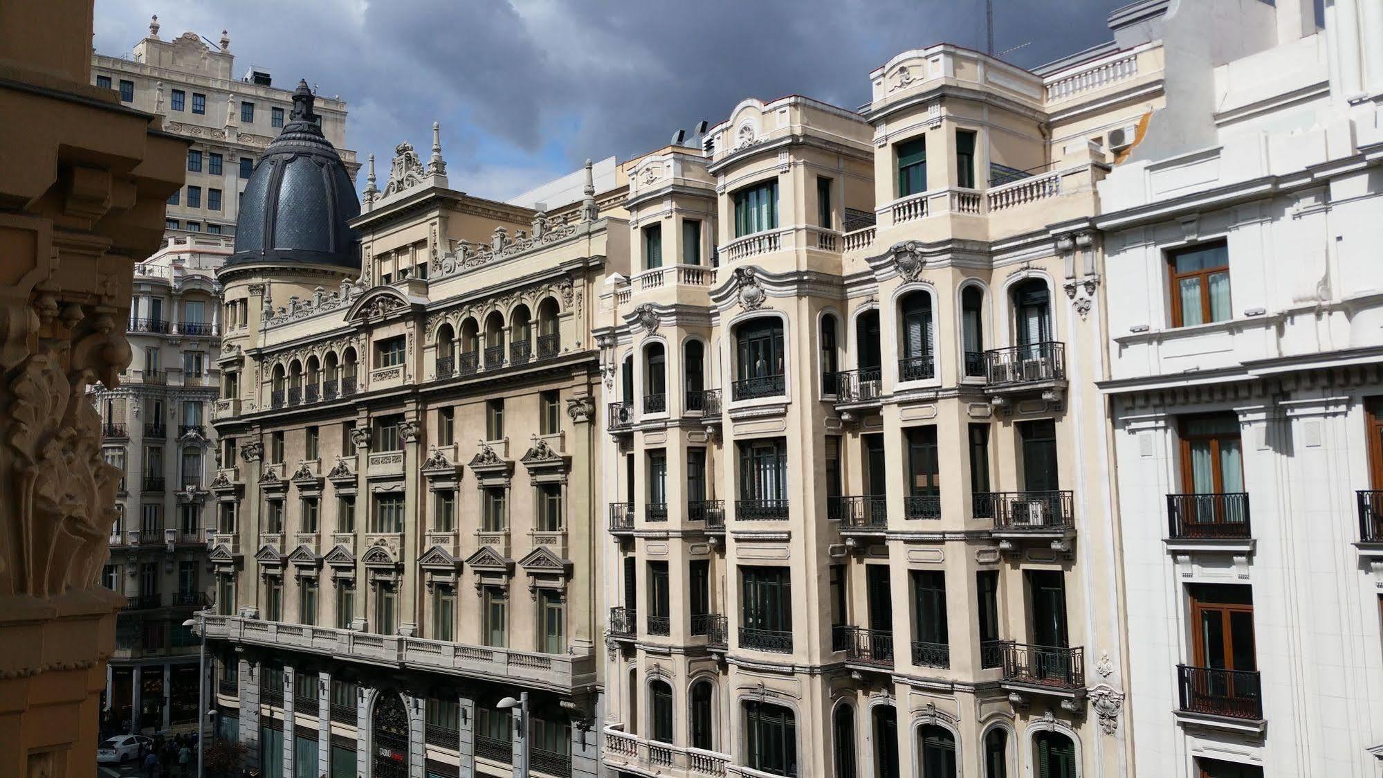 Hostal Felipe V Madrid Luaran gambar