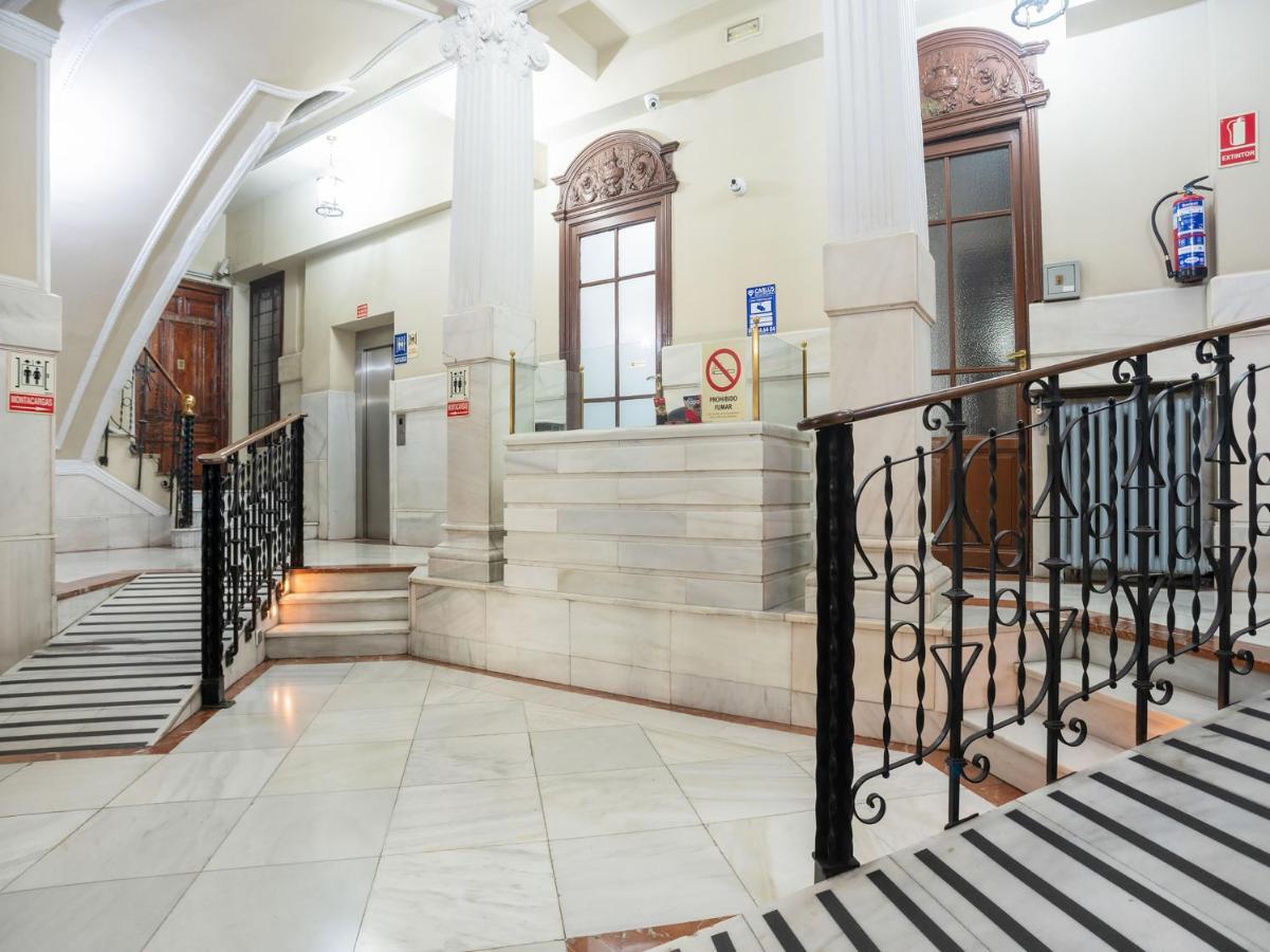 Hostal Felipe V Madrid Luaran gambar