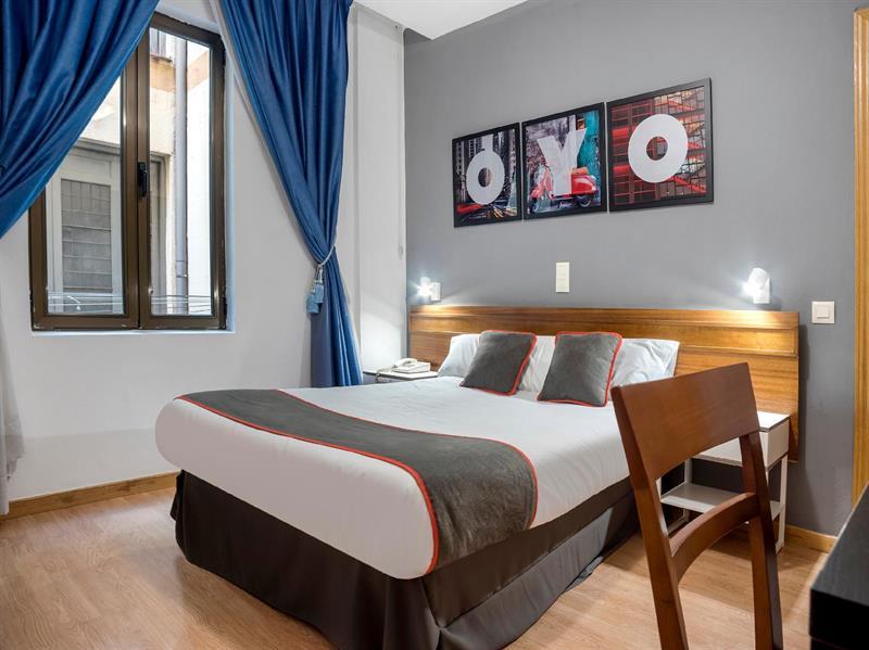 Hostal Felipe V Madrid Luaran gambar