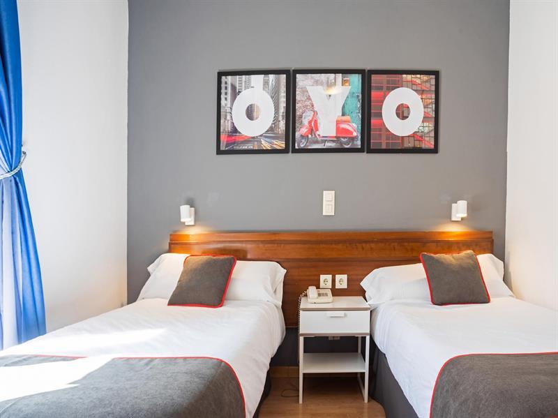 Hostal Felipe V Madrid Luaran gambar